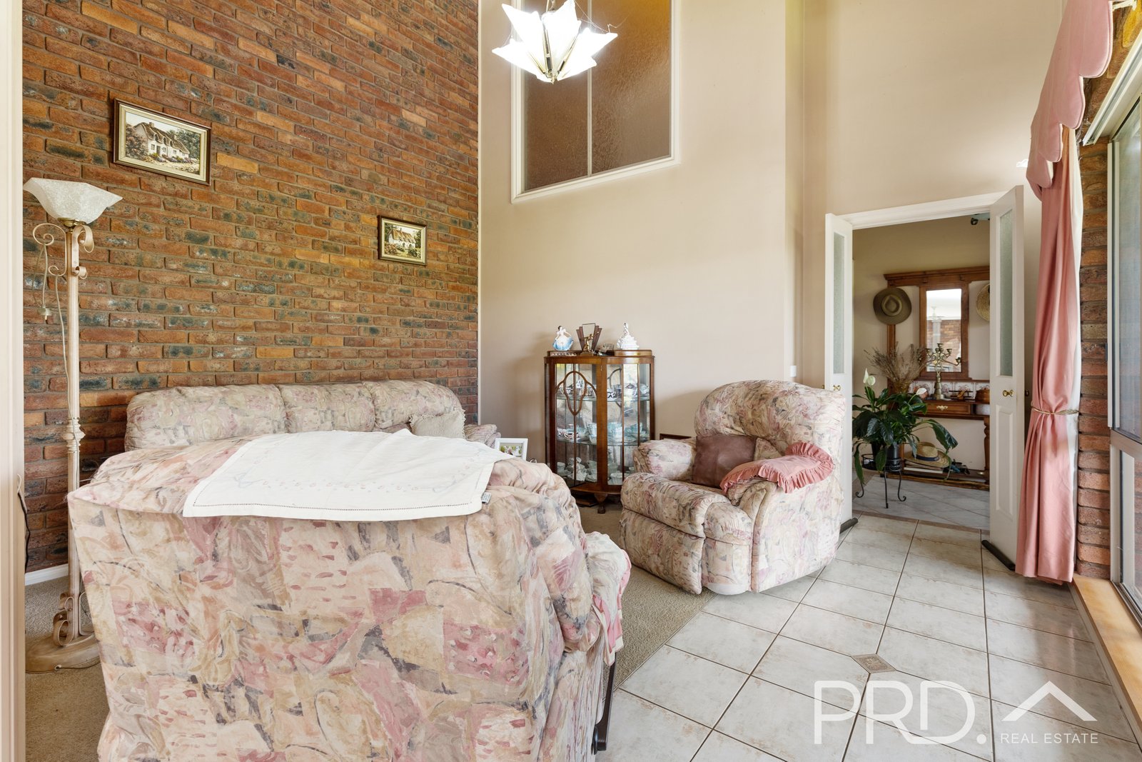 6 Blowering Road TUMUT 13