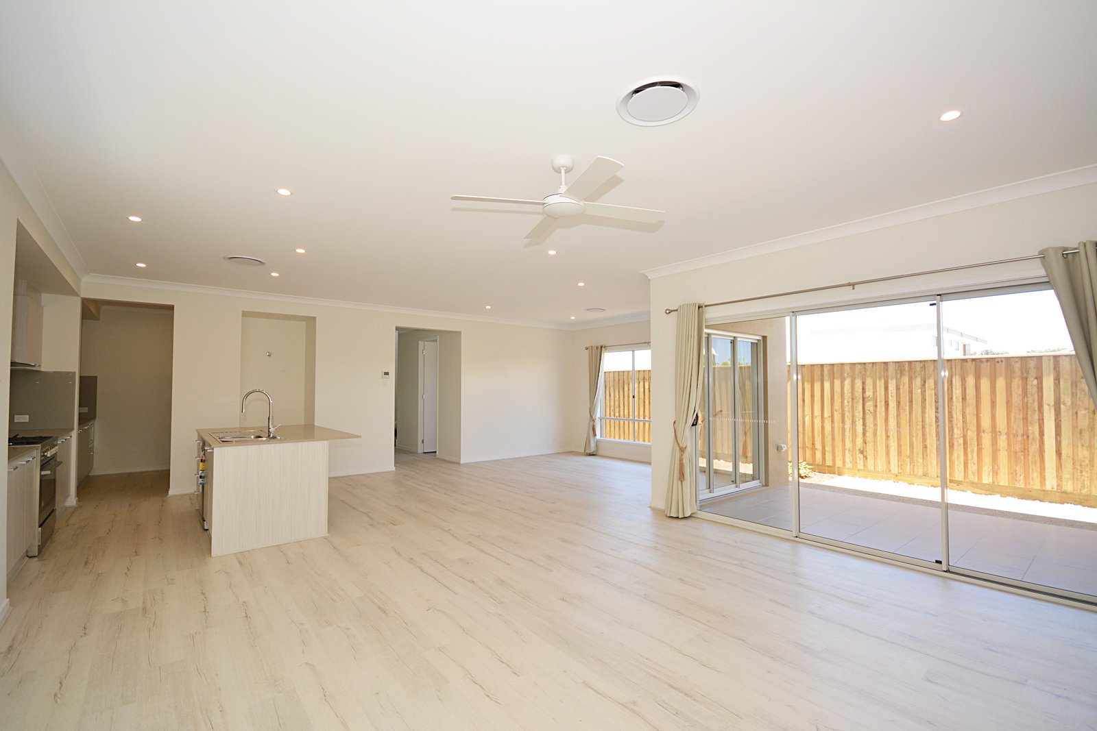 6 Blue Horizon Drive CASUARINA 8