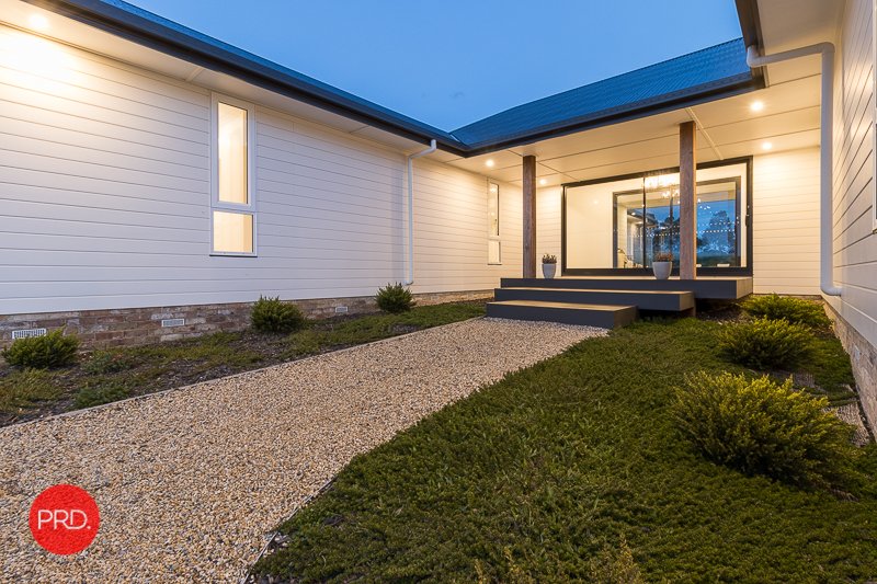 6 Bobbaduck Close MOUNT FAIRY 6