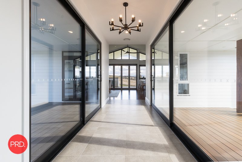 6 Bobbaduck Close MOUNT FAIRY 11