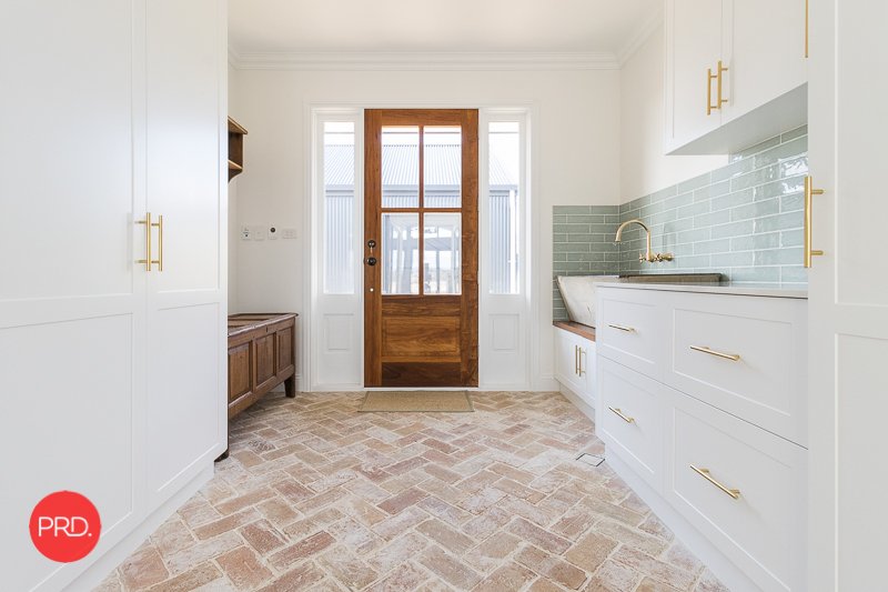 6 Bobbaduck Close MOUNT FAIRY 28