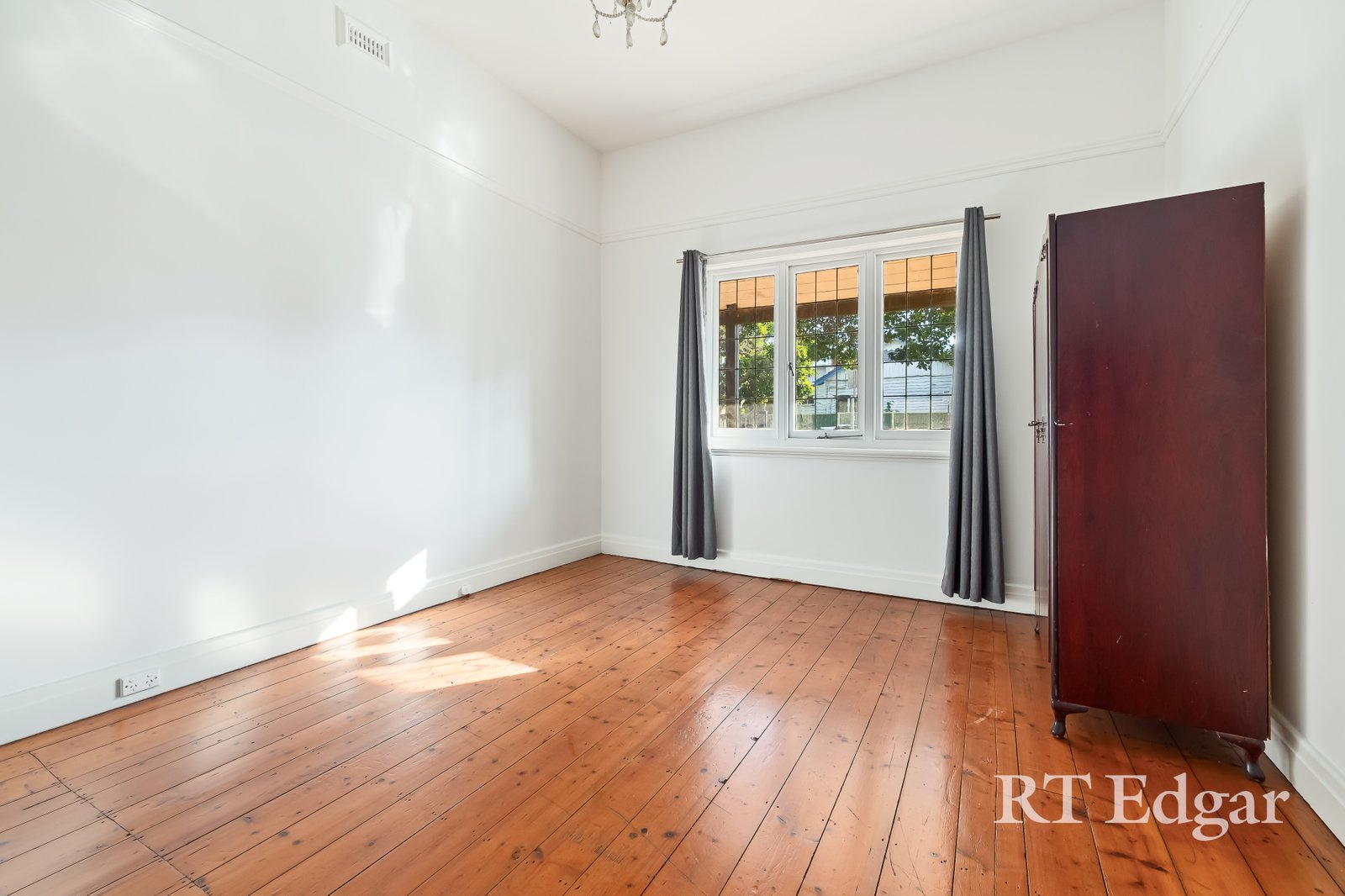 Real Estate and Property in 6 Bond Street, Preston, VIC