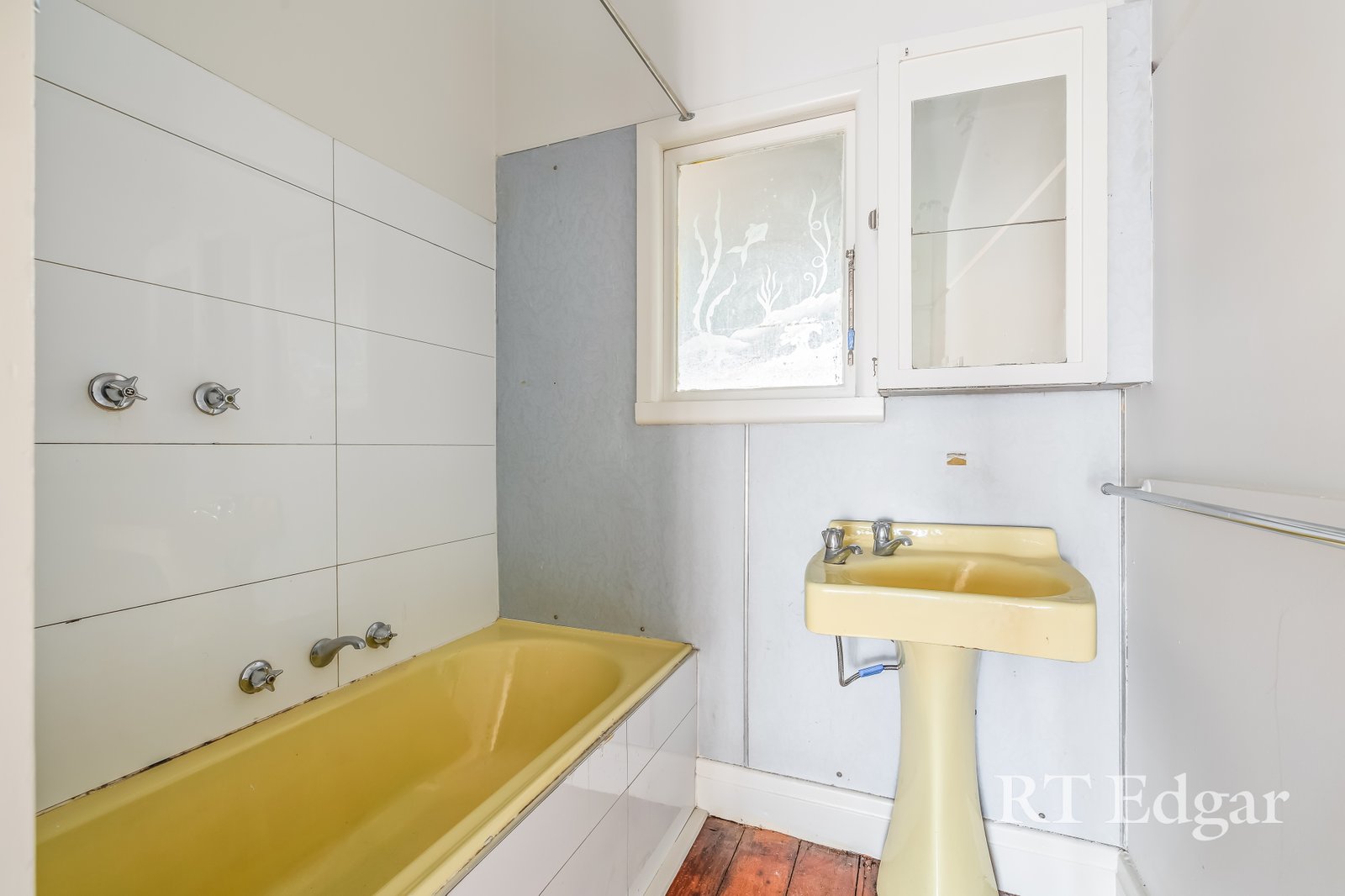 Real Estate and Property in 6 Bond Street, Preston, VIC