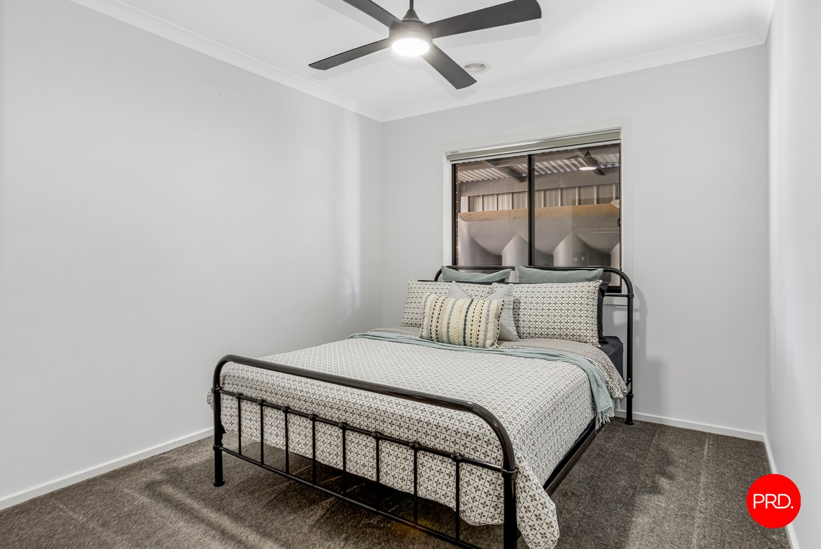 6 Bonnington Street JACKASS FLAT 8