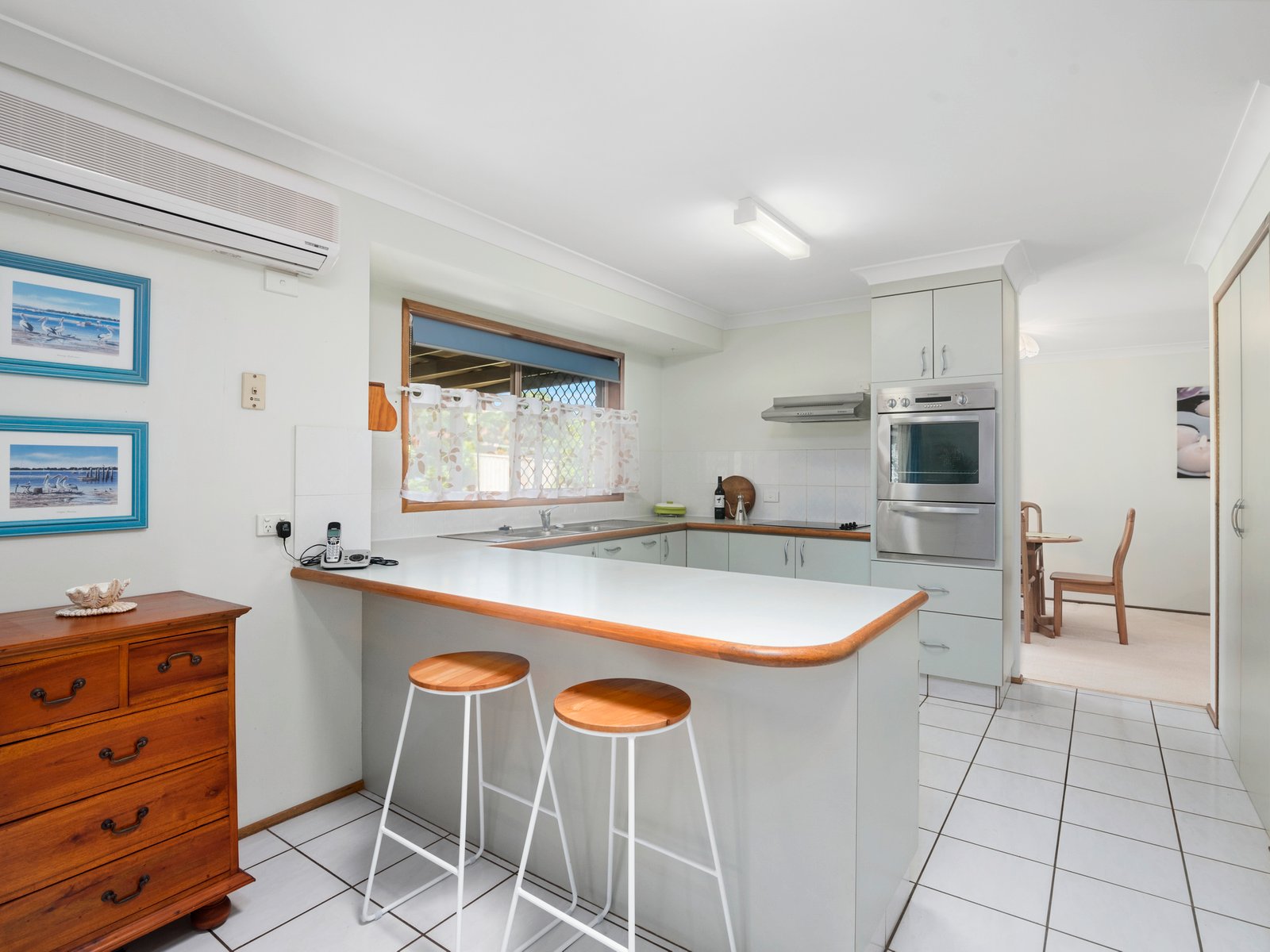 6 Bonny Glen Place BANORA POINT 2