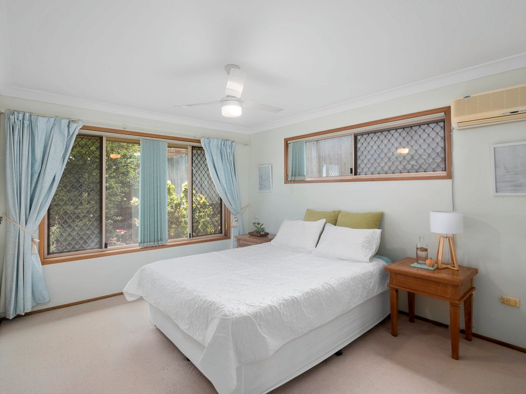 6 Bonny Glen Place BANORA POINT 5