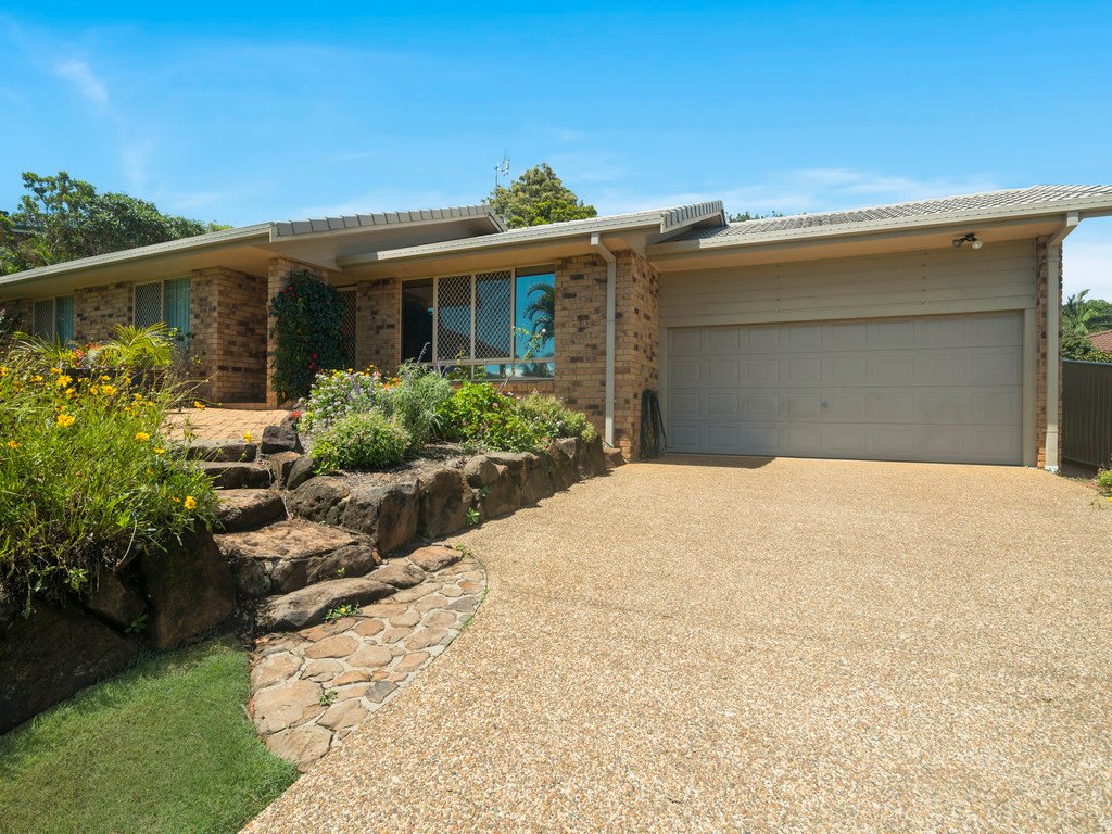 6 Bonny Glen Place BANORA POINT 9