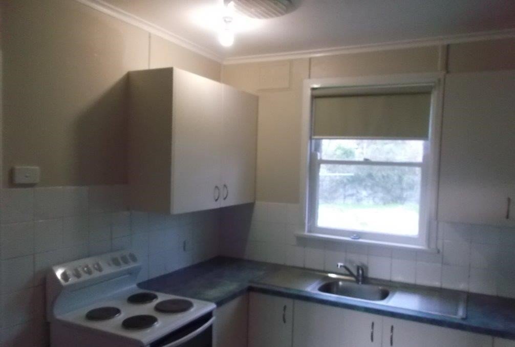 6 Boundary Road TUMUT 2