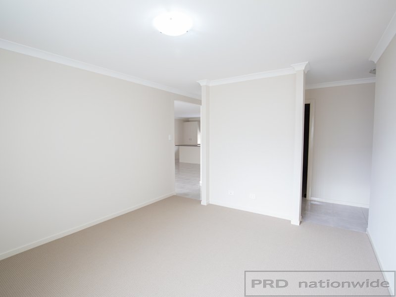 6 Bowerbird Close ABERGLASSLYN 4