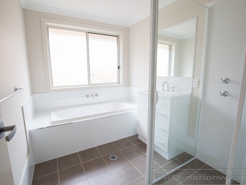 6 Bowerbird Close ABERGLASSLYN 7