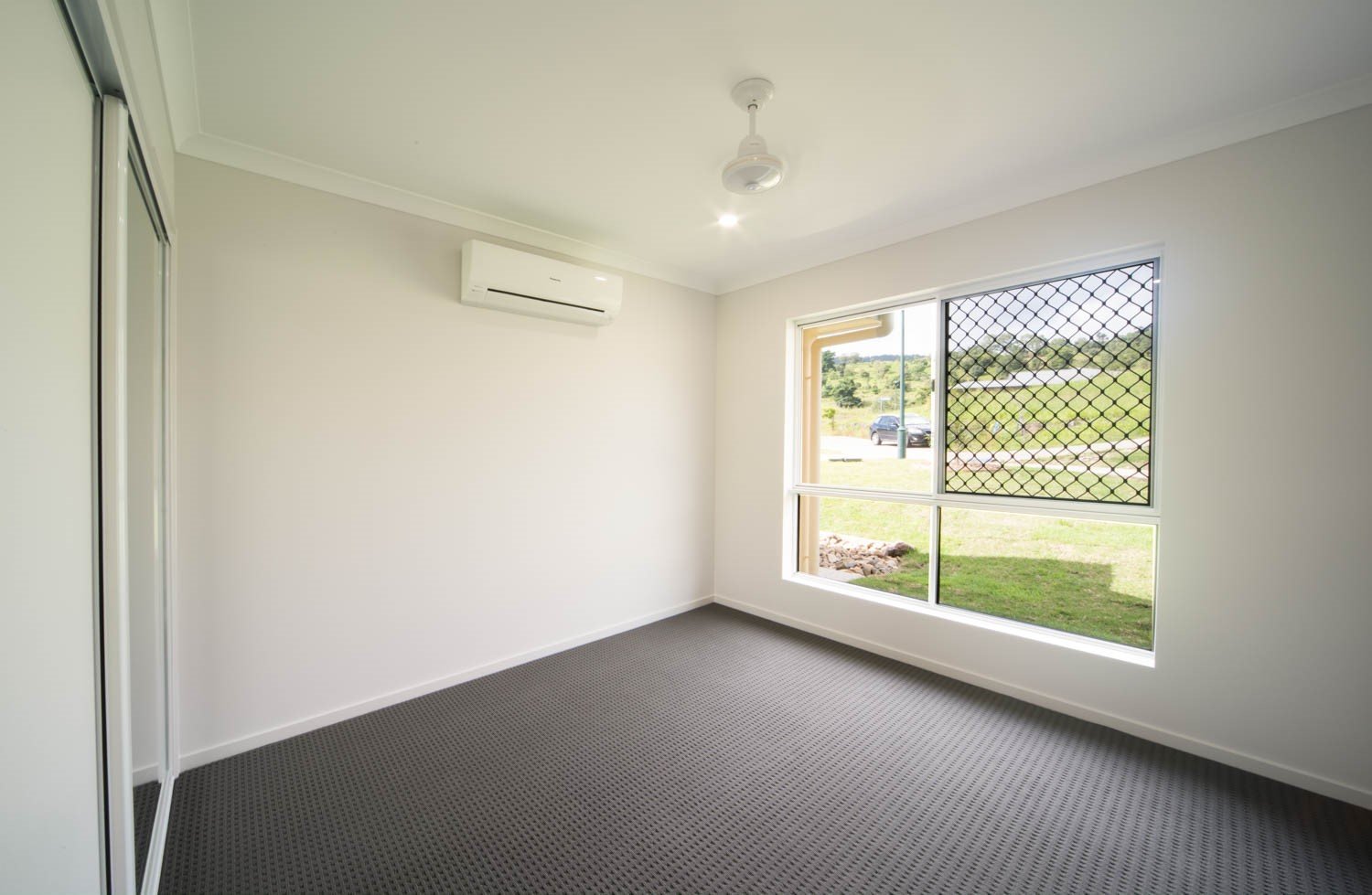 6 Bowline Lane CANNONVALE 9