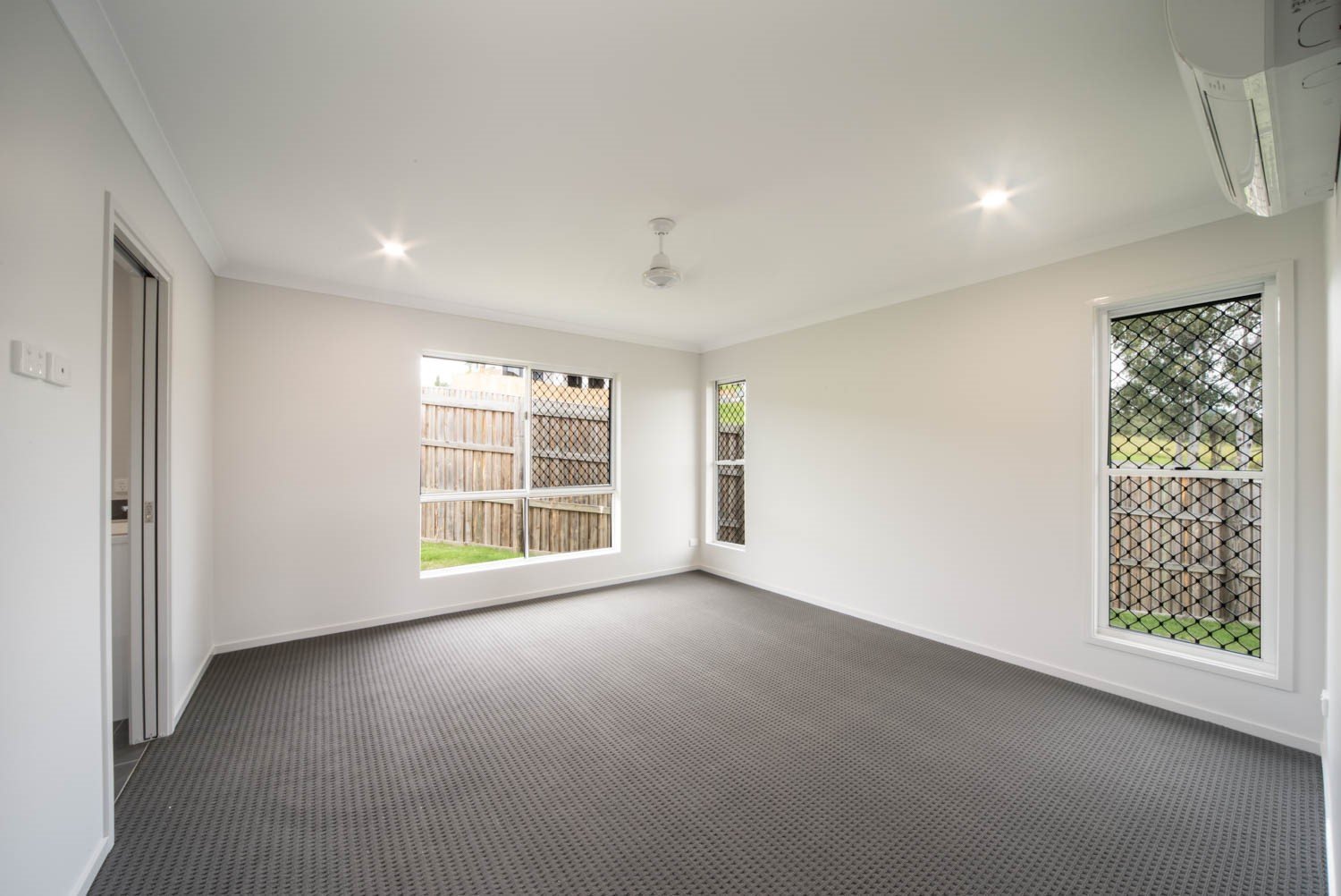 6 Bowline Lane CANNONVALE 5