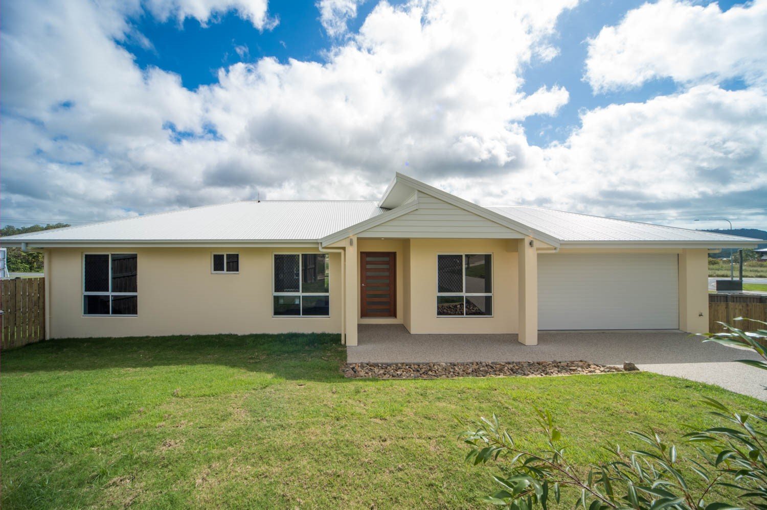 6 Bowline Lane CANNONVALE 16