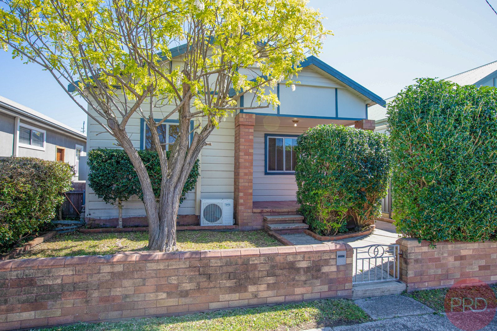 6 Bowser Street HAMILTON NORTH 1
