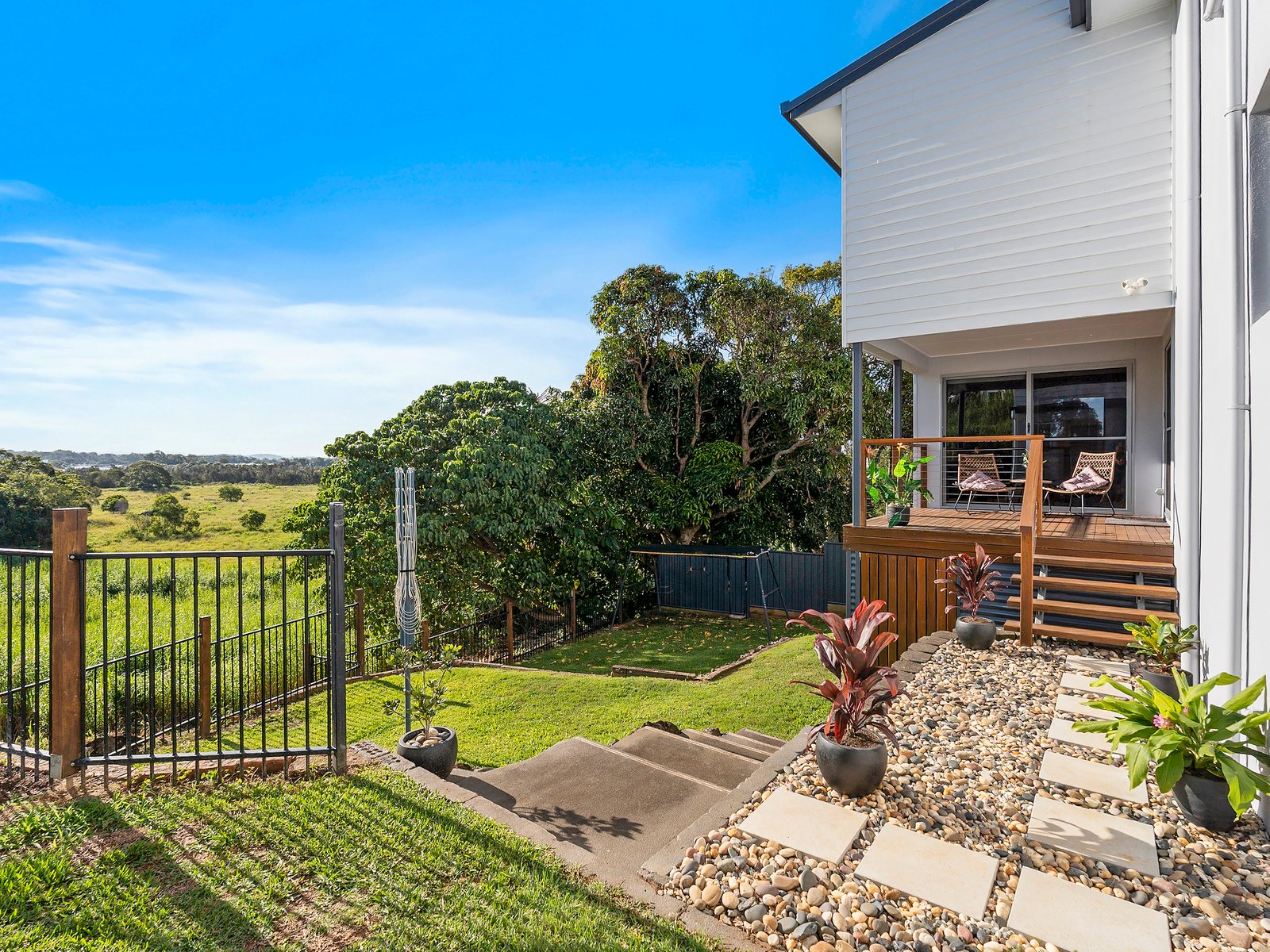 6 Boyle Avenue BANORA POINT 27