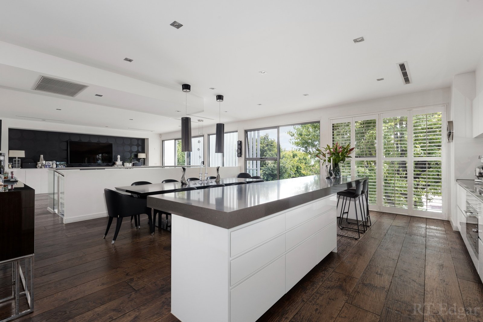 Real Estate and Property in 6 Brazier Grove, Kew, VIC