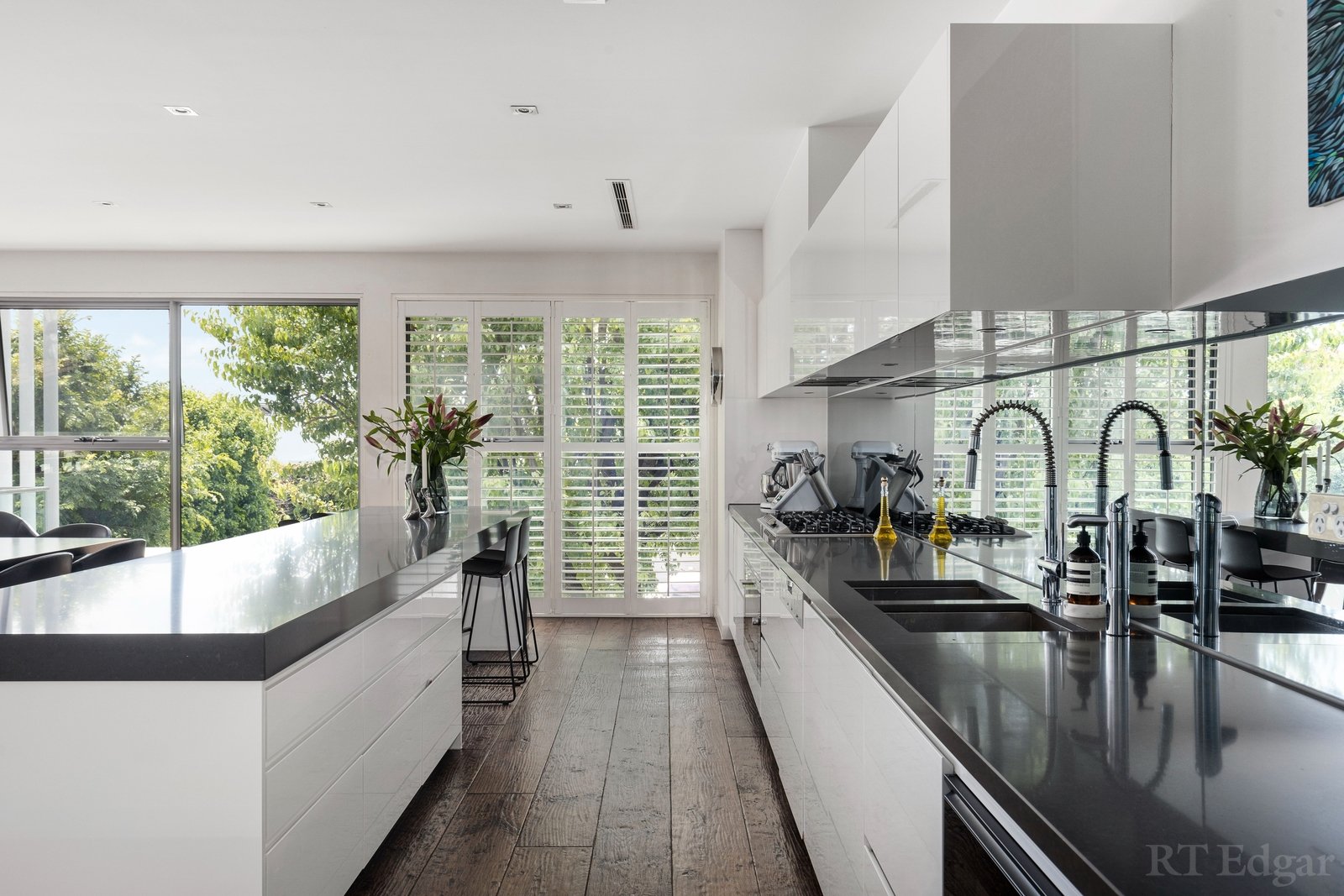 Real Estate and Property in 6 Brazier Grove, Kew, VIC