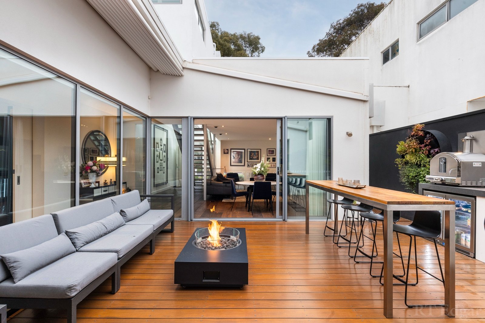 Real Estate and Property in 6 Brazier Grove, Kew, VIC