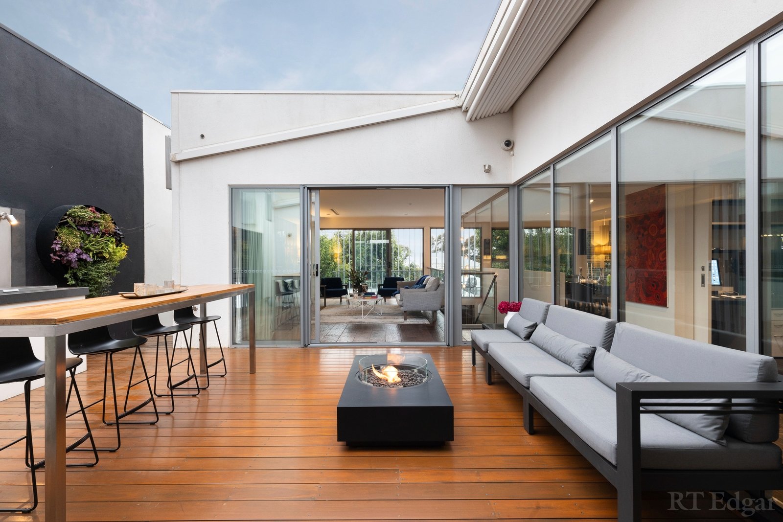 Real Estate and Property in 6 Brazier Grove, Kew, VIC