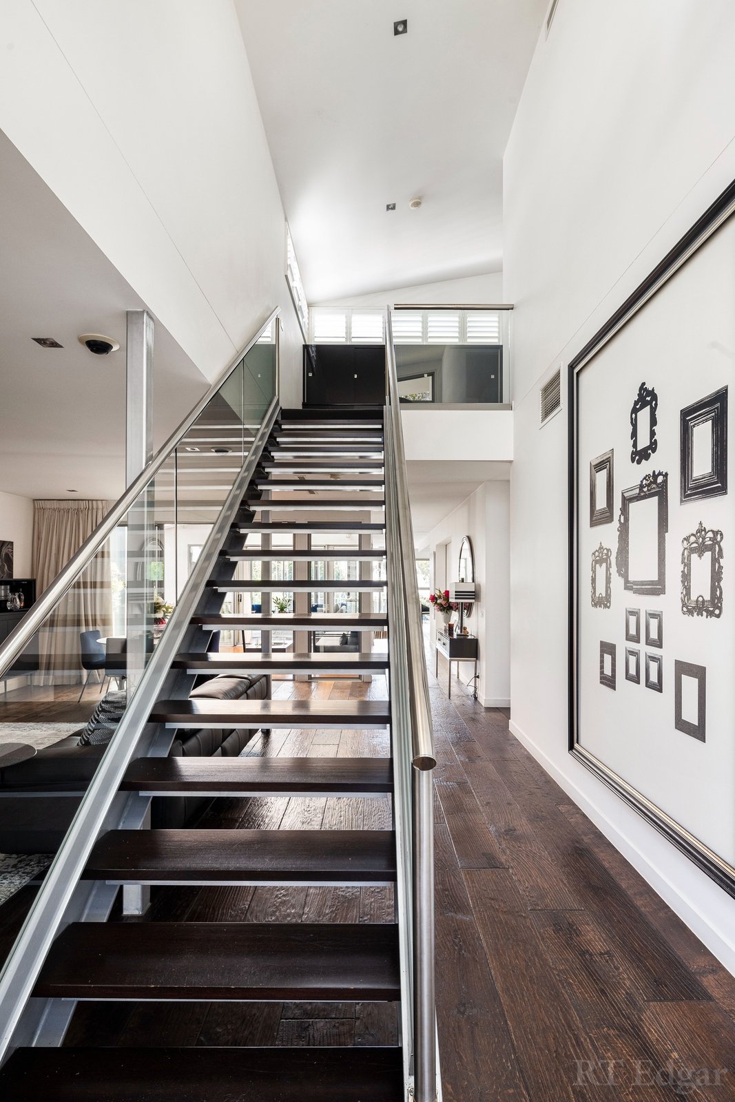 Real Estate and Property in 6 Brazier Grove, Kew, VIC