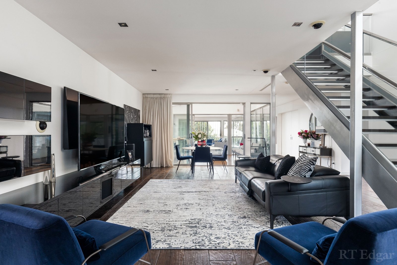 Real Estate and Property in 6 Brazier Grove, Kew, VIC