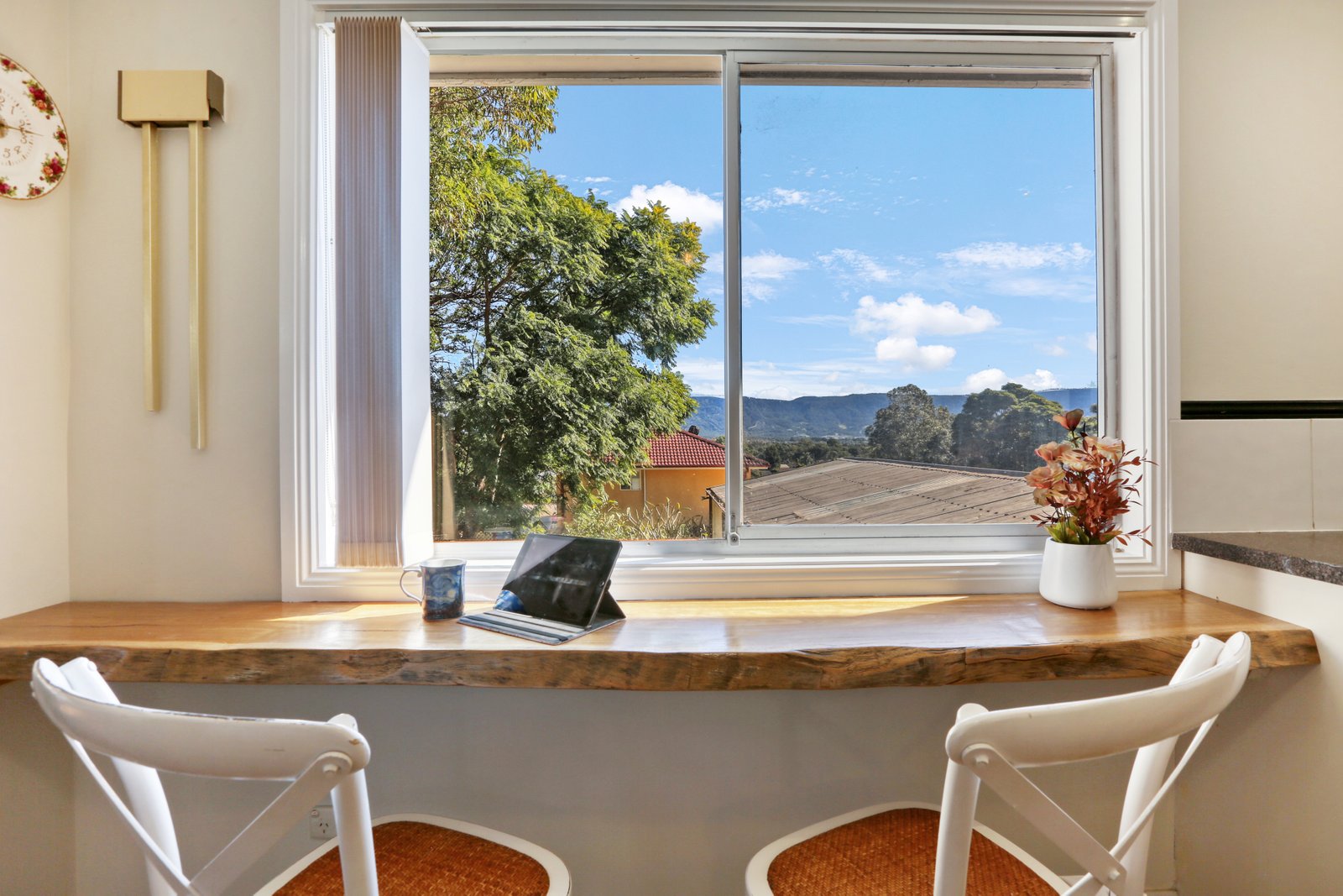 6 Bright Parade DAPTO 5