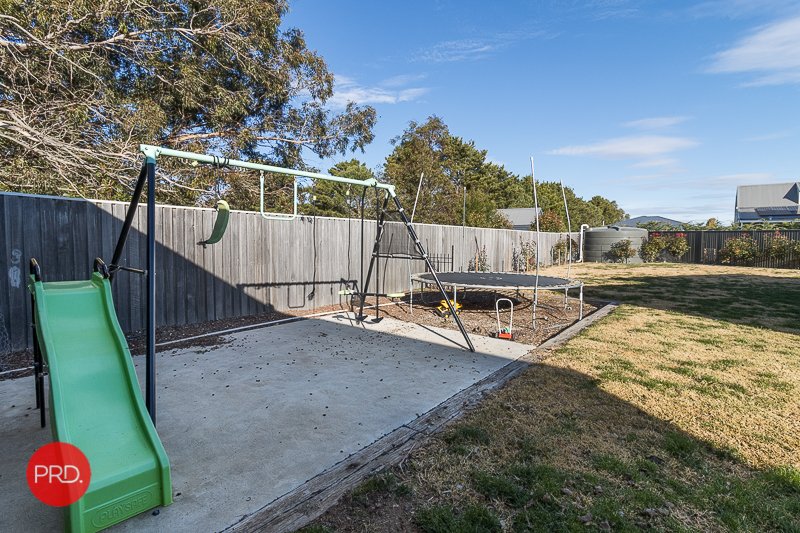 6 Brimble Close BUNGENDORE 17