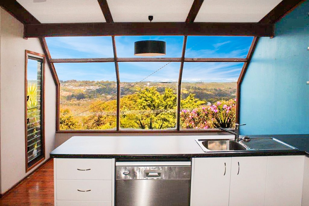 6 Broadwater Esplanade BILAMBIL HEIGHTS 2