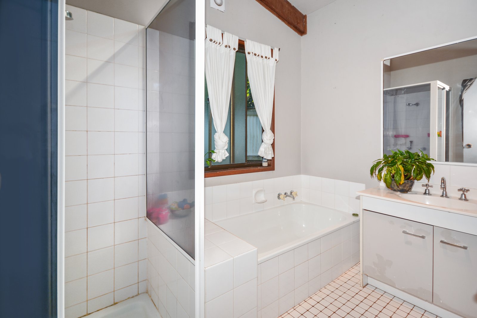 6 Broadwater Esplanade BILAMBIL HEIGHTS 4