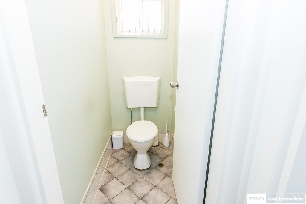 6 Brolga Way TAMWORTH 15