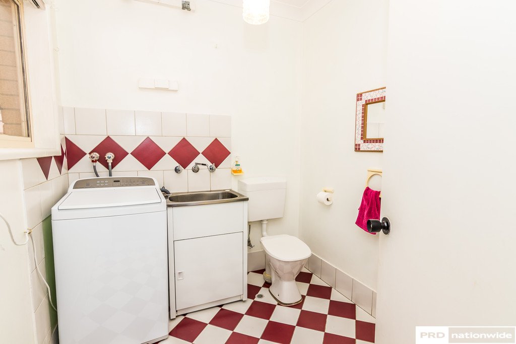 6 Brolga Way TAMWORTH 17