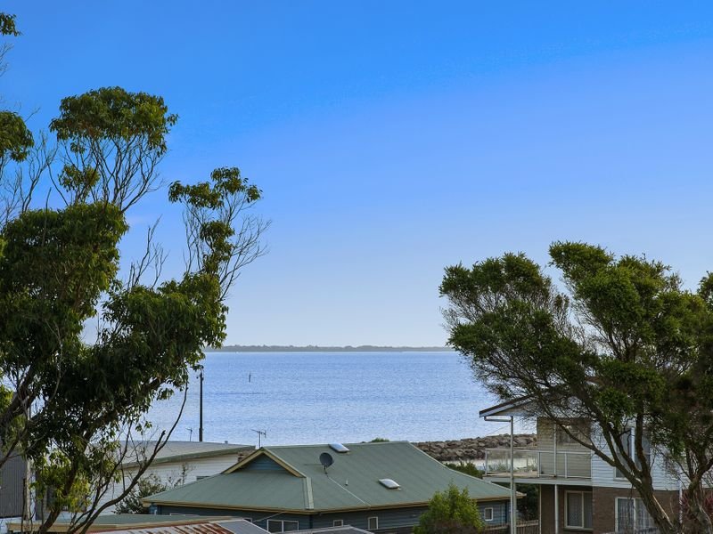 6 Bruce Road, Safety Beach, VIC