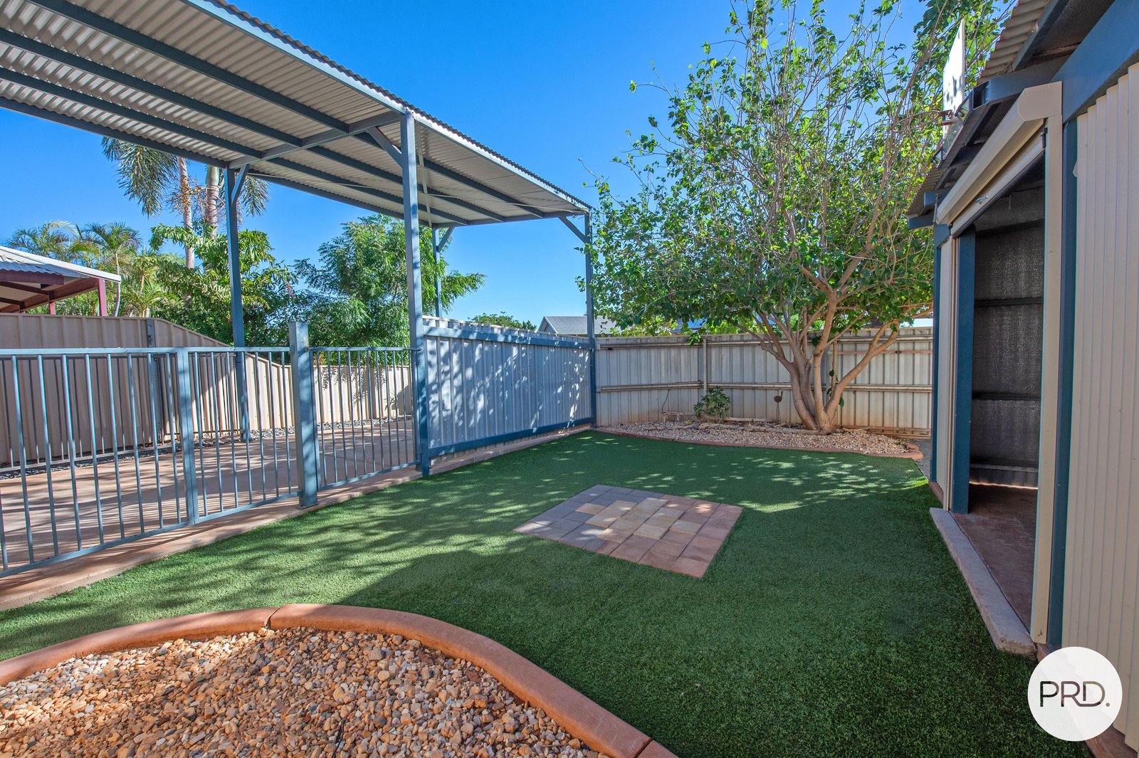 6 Buchanan Circuit BAYNTON 12