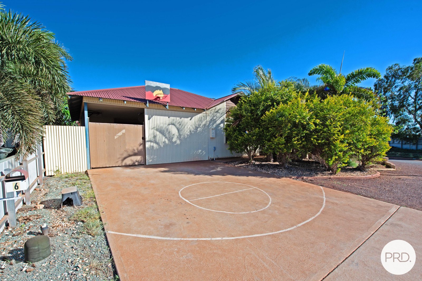 6 Buchanan Circuit BAYNTON 13