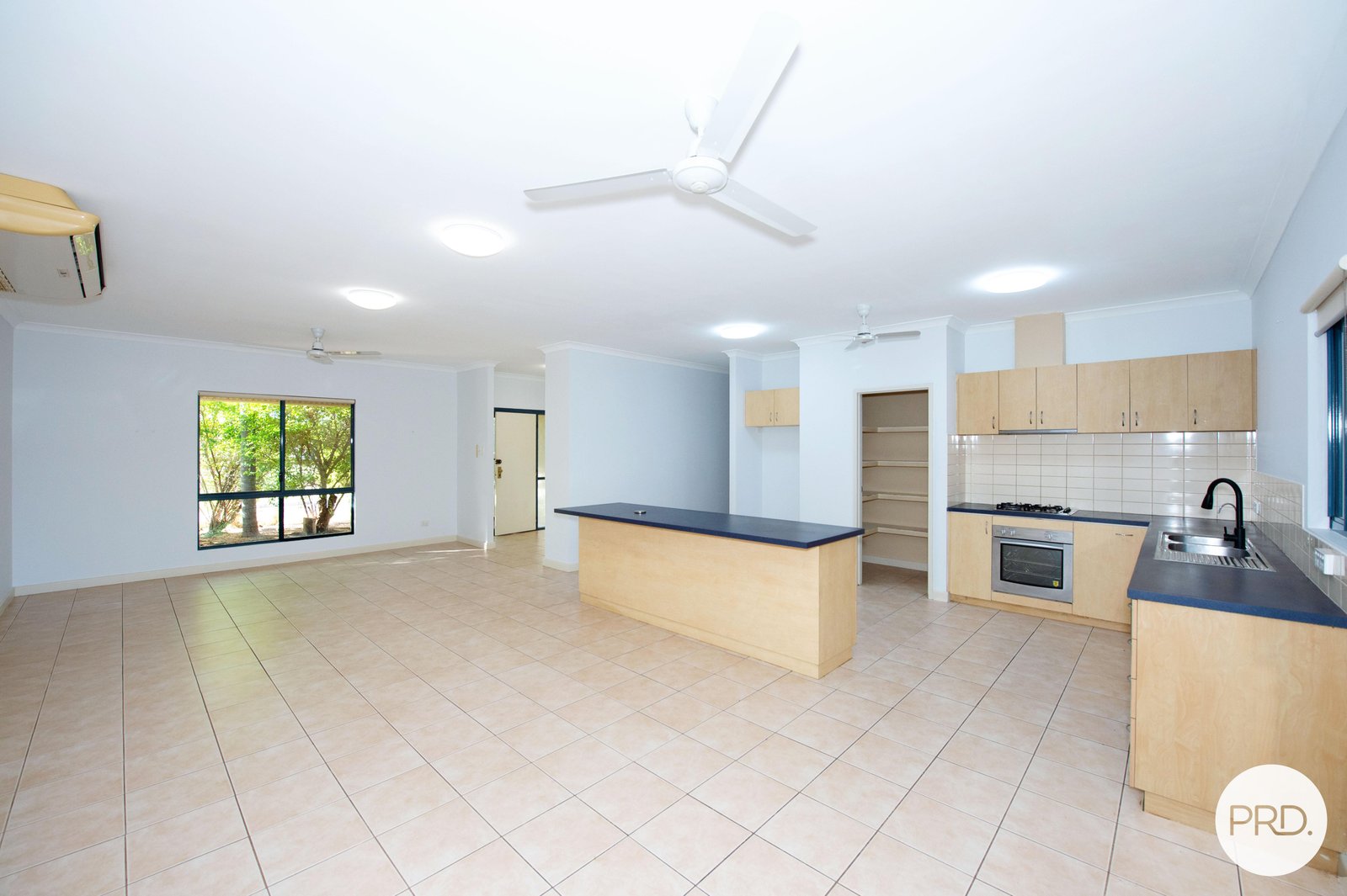 6 Buchanan Circuit BAYNTON 17