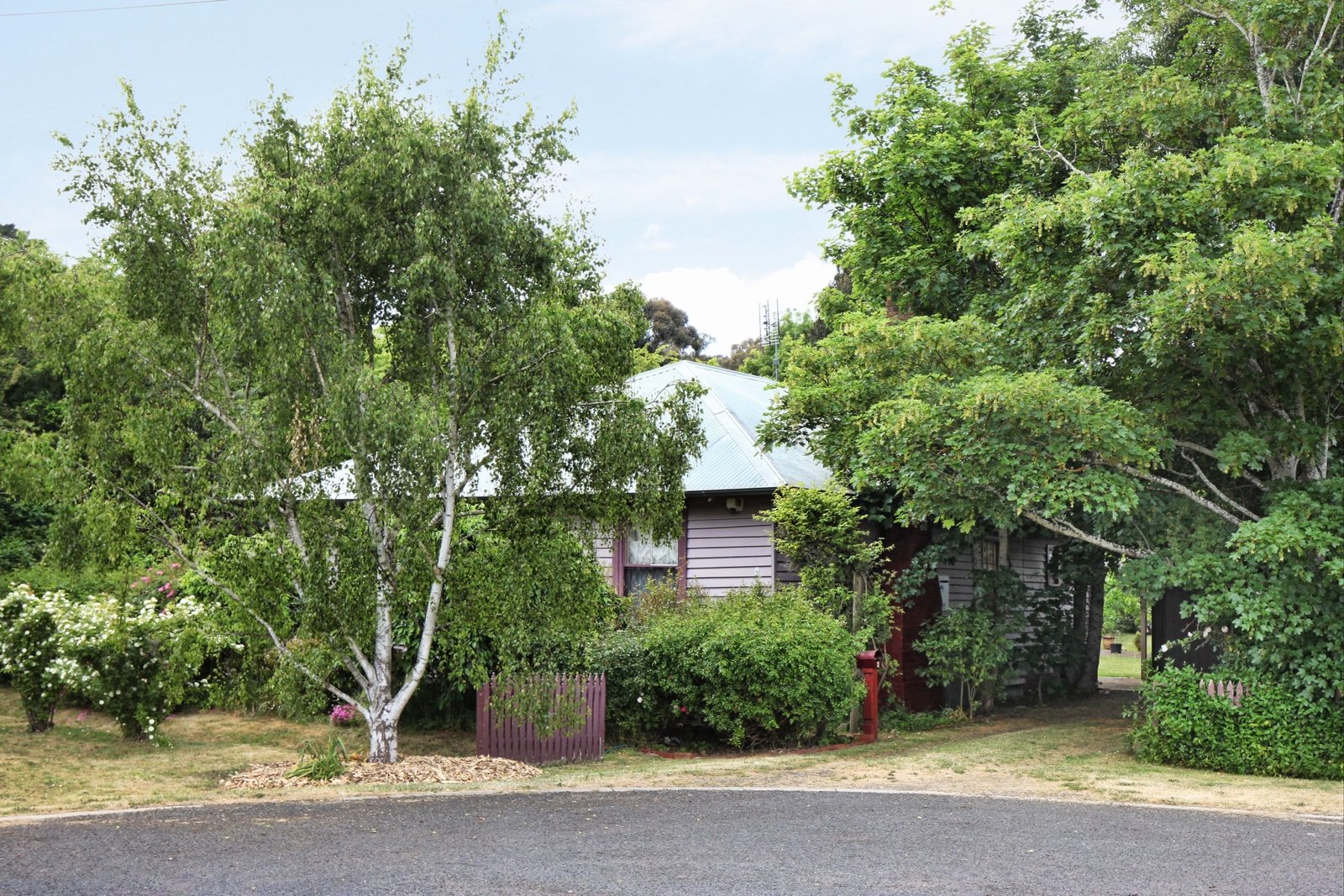 Real Estate and Property in 6 Buckland Street, Woodend, VIC