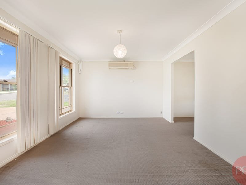 6 Budgeree Drive ABERGLASSLYN 2