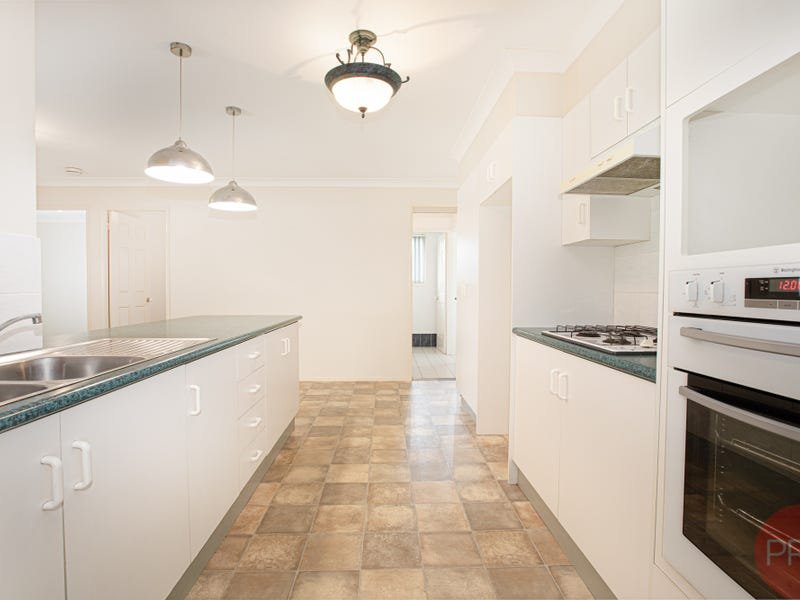 6 Budgeree Drive ABERGLASSLYN 5