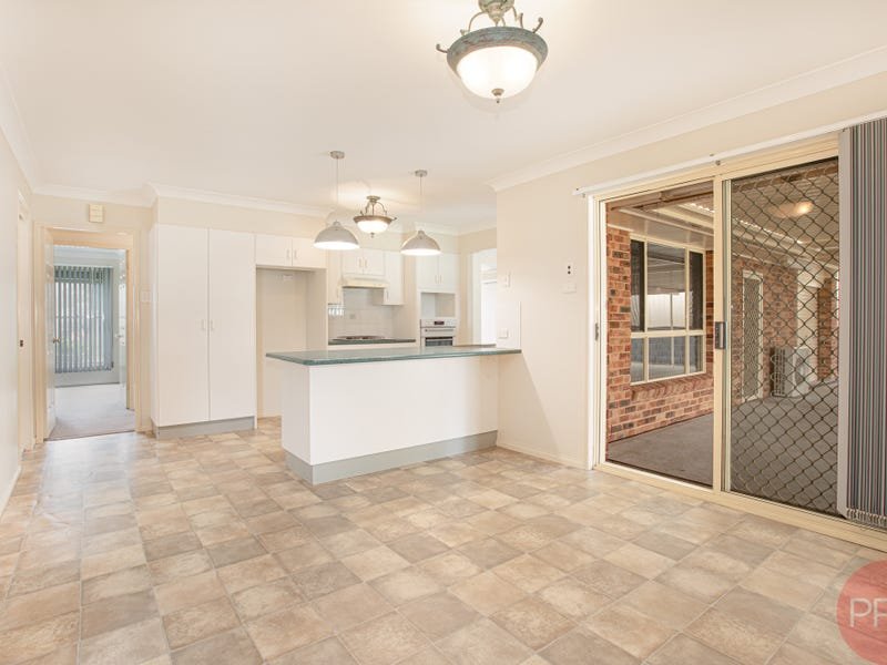 6 Budgeree Drive ABERGLASSLYN 9