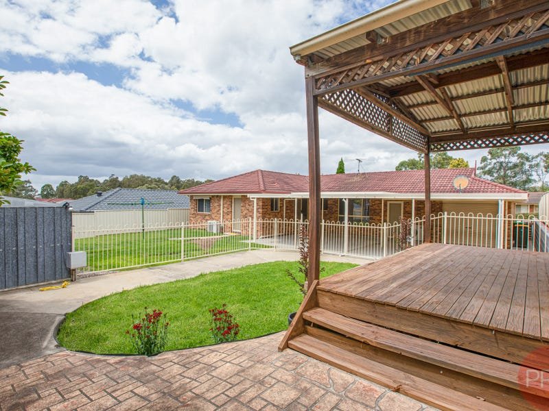 6 Budgeree Drive ABERGLASSLYN 22