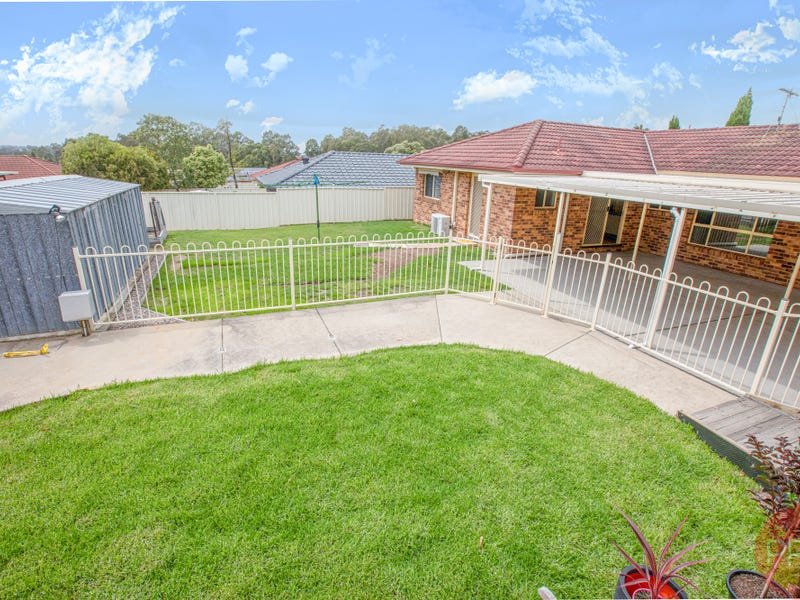 6 Budgeree Drive ABERGLASSLYN 23