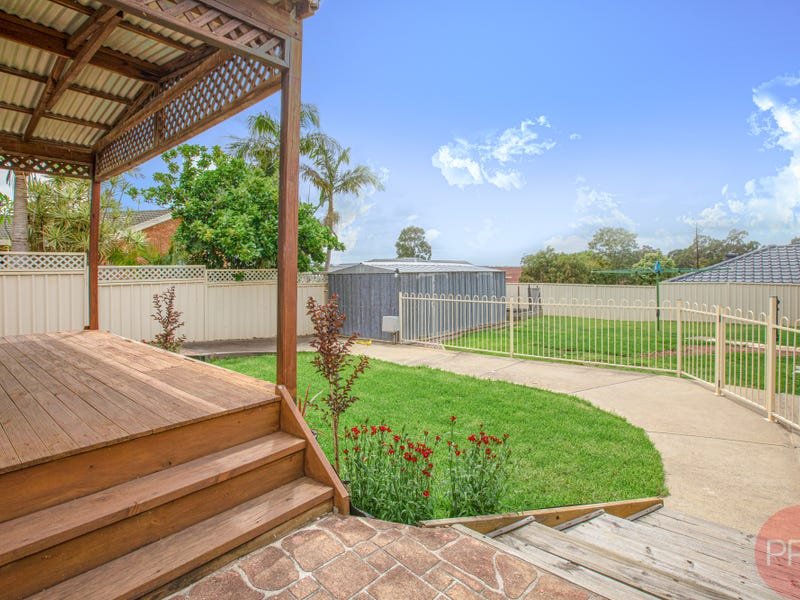 6 Budgeree Drive ABERGLASSLYN 24