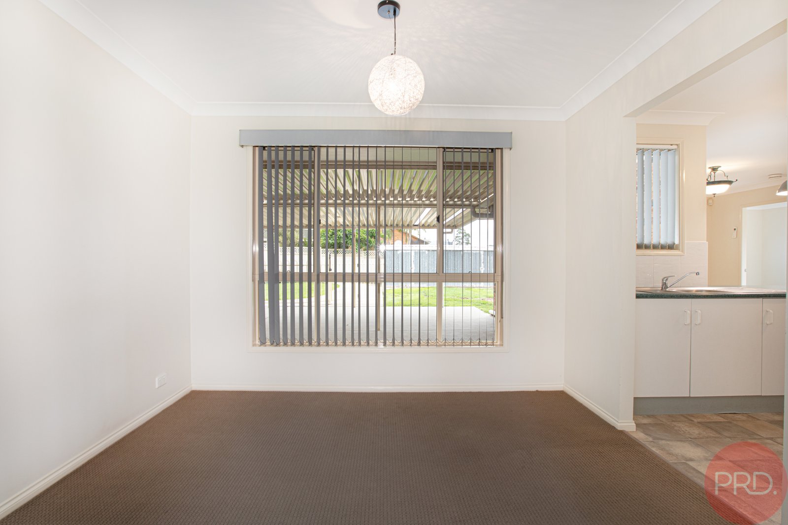 6 Budgeree Drive ABERGLASSLYN 4