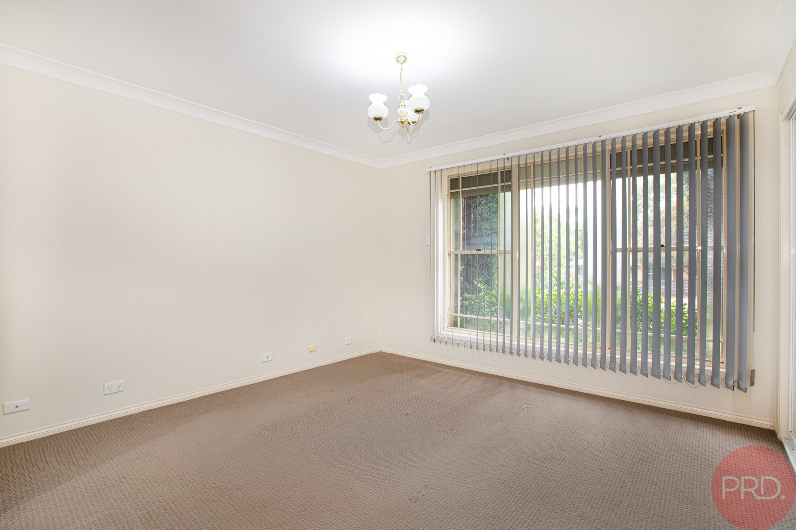 6 Budgeree Drive ABERGLASSLYN 11