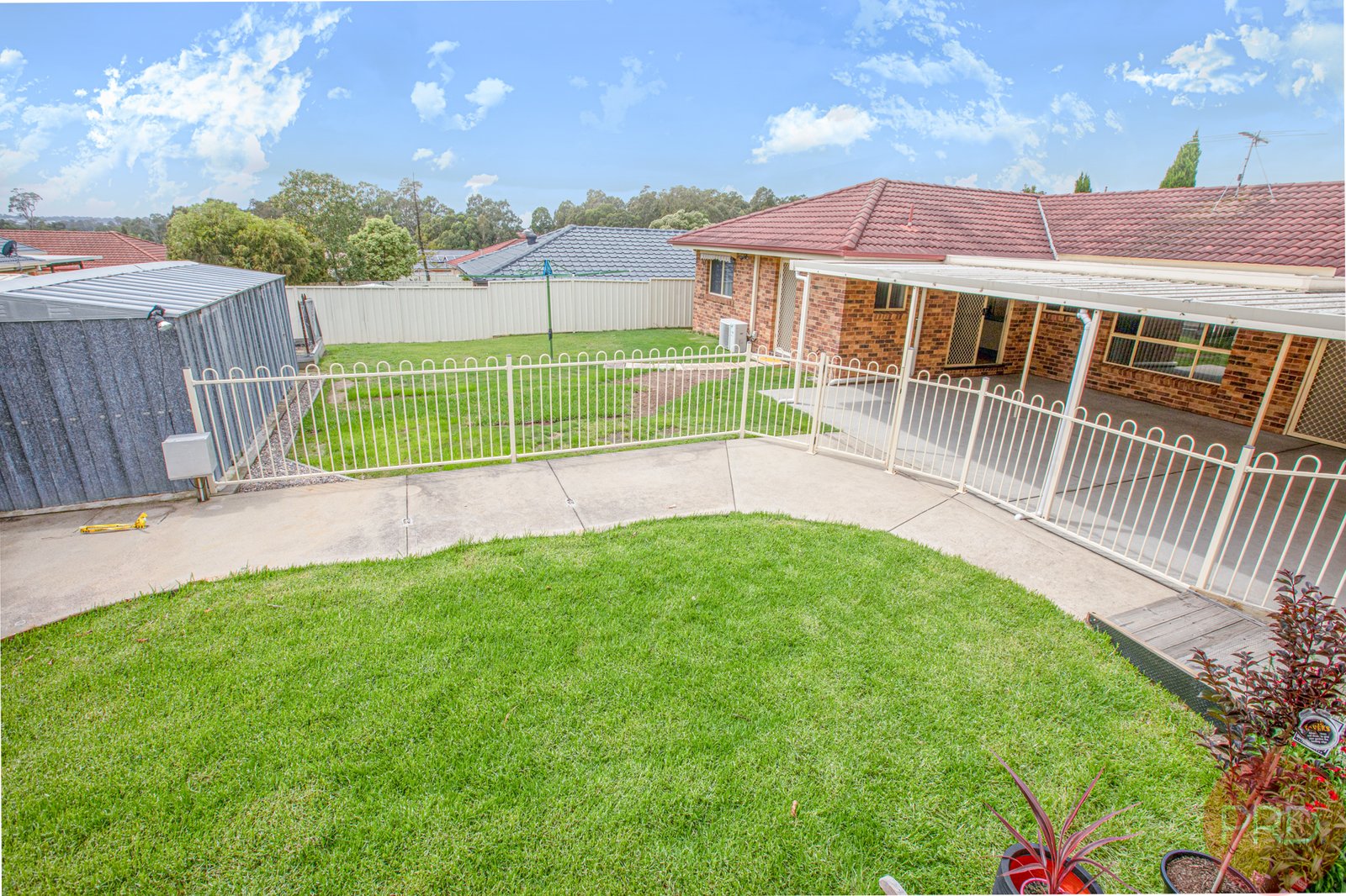 6 Budgeree Drive ABERGLASSLYN 23