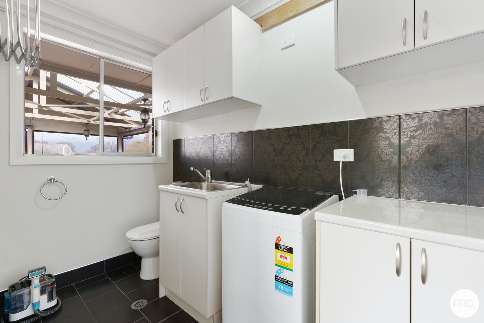 6 Burreburry Crescent ORANGE 11