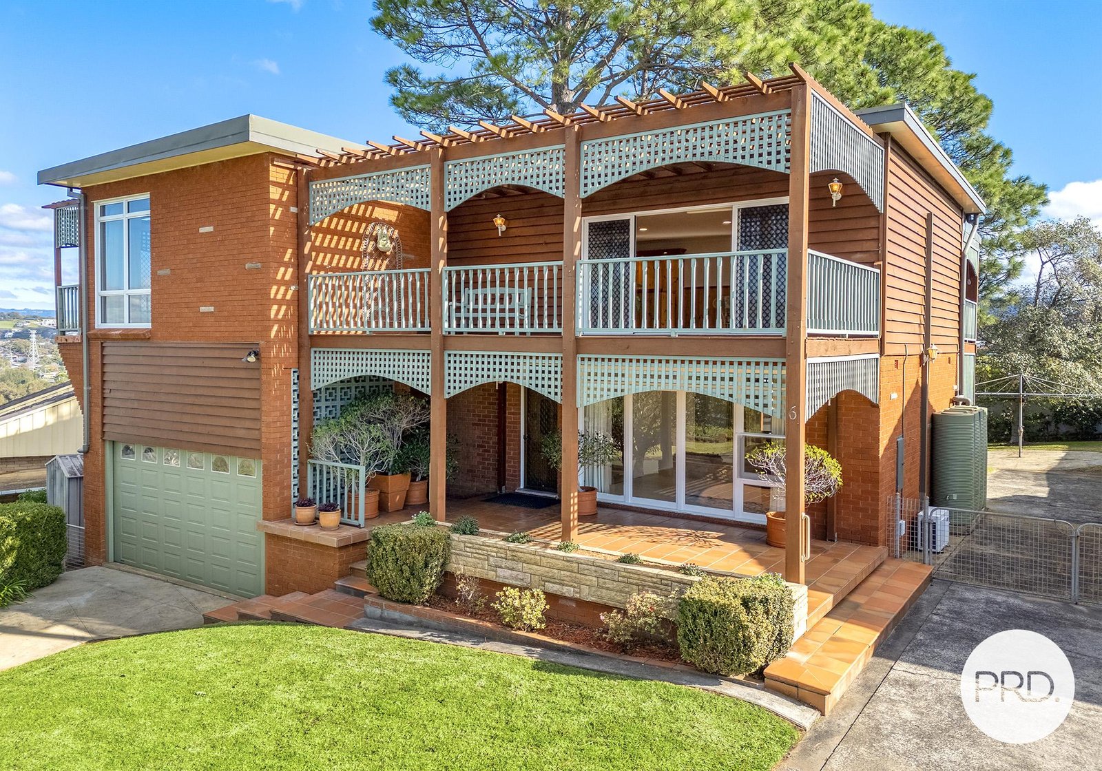 6 Burrows Avenue KANAHOOKA 1