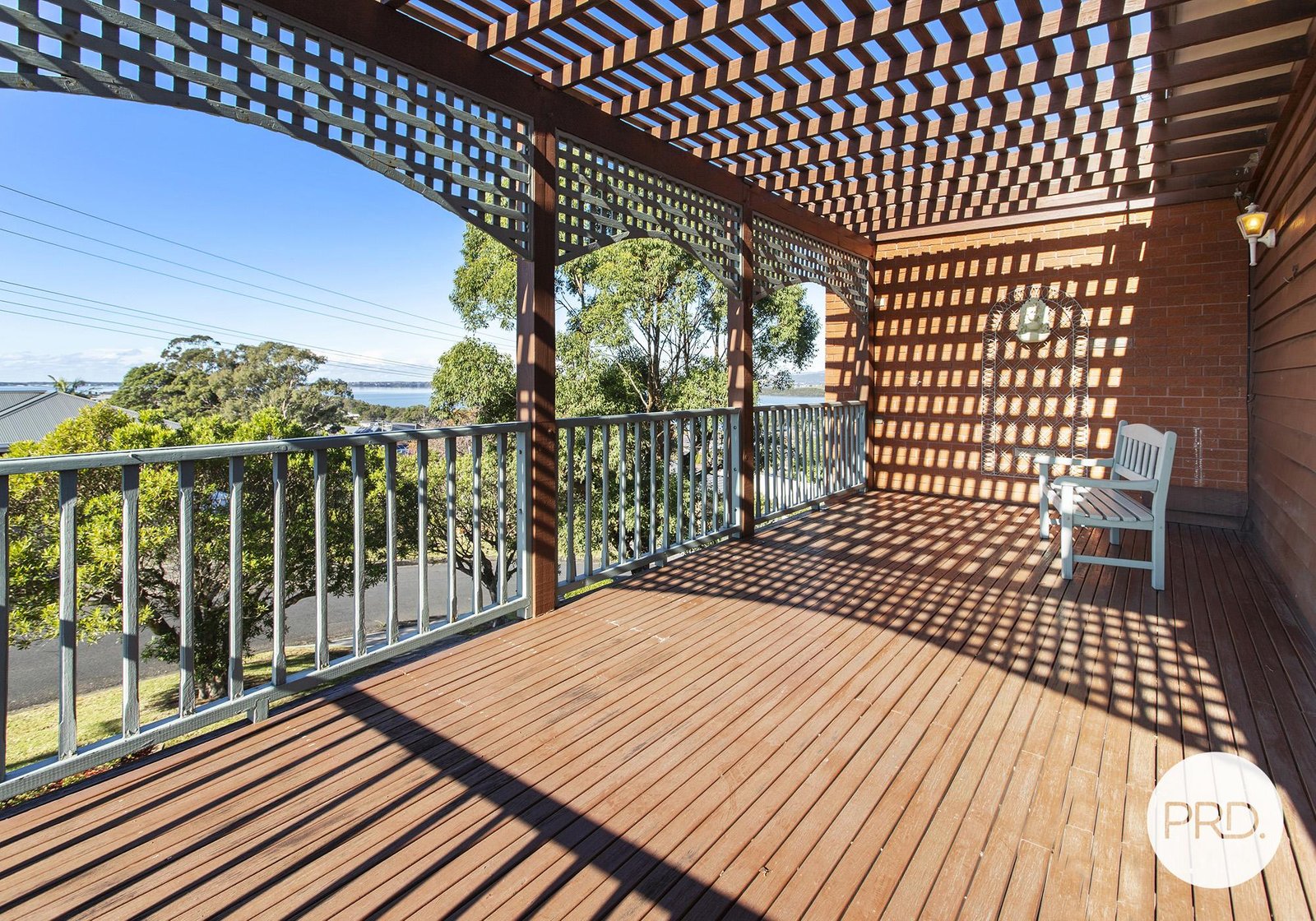 6 Burrows Avenue KANAHOOKA 15