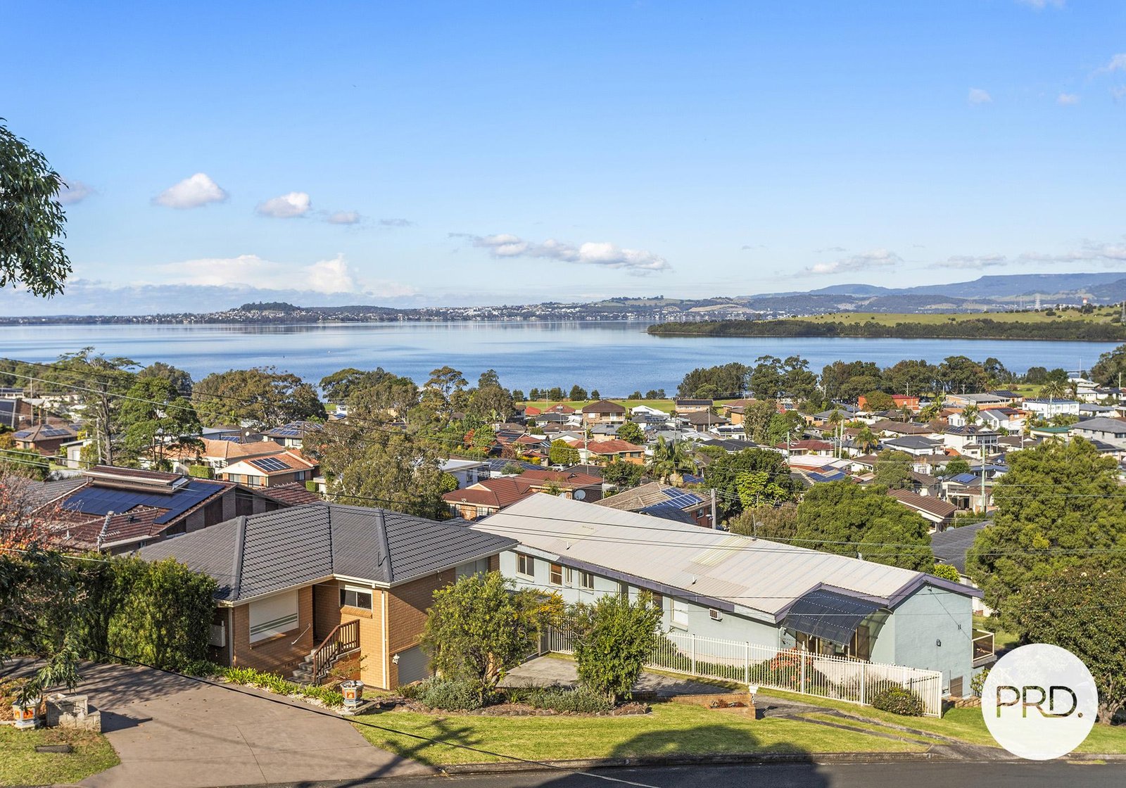 6 Burrows Avenue KANAHOOKA 16