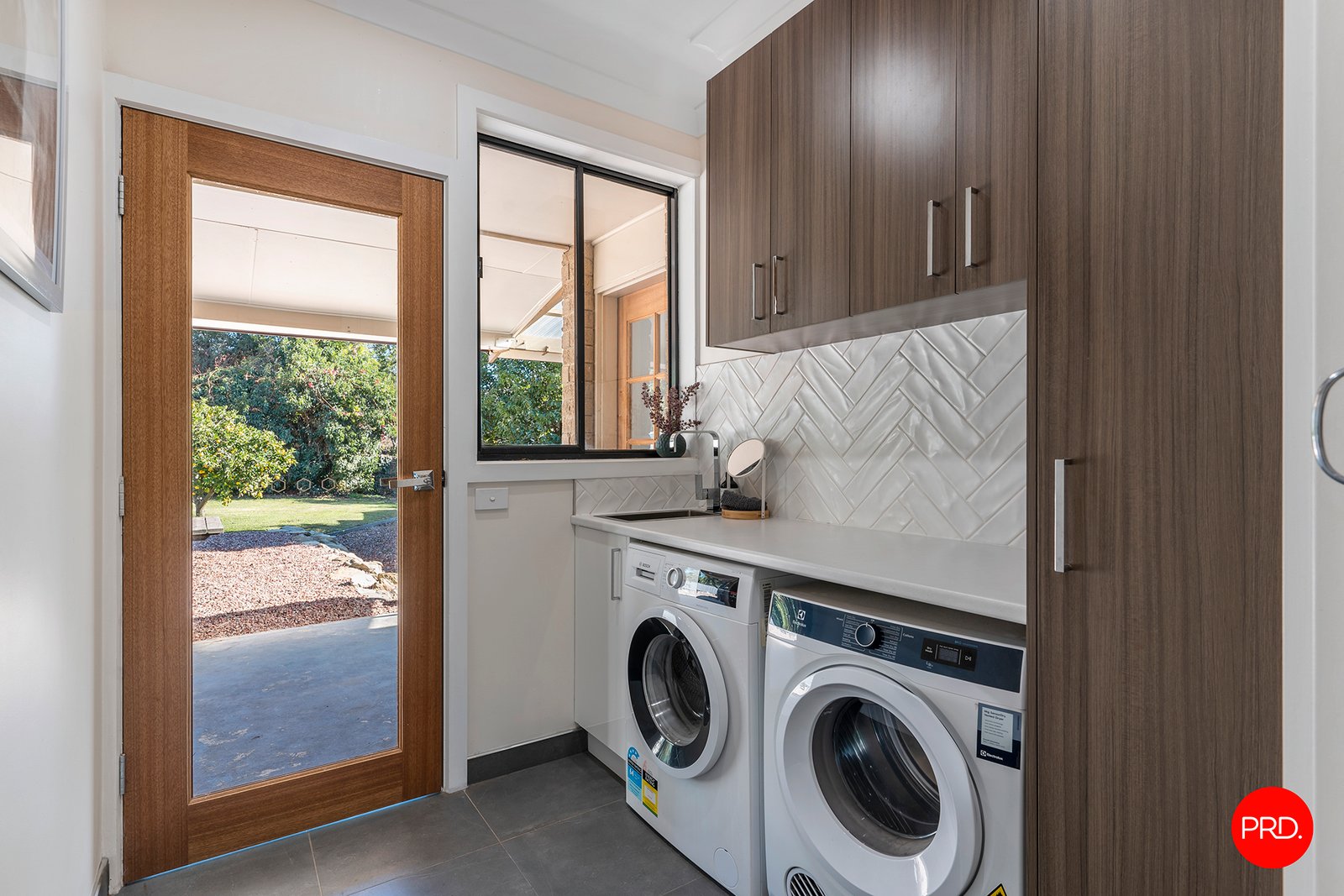 6 Button Street STRATHDALE 9